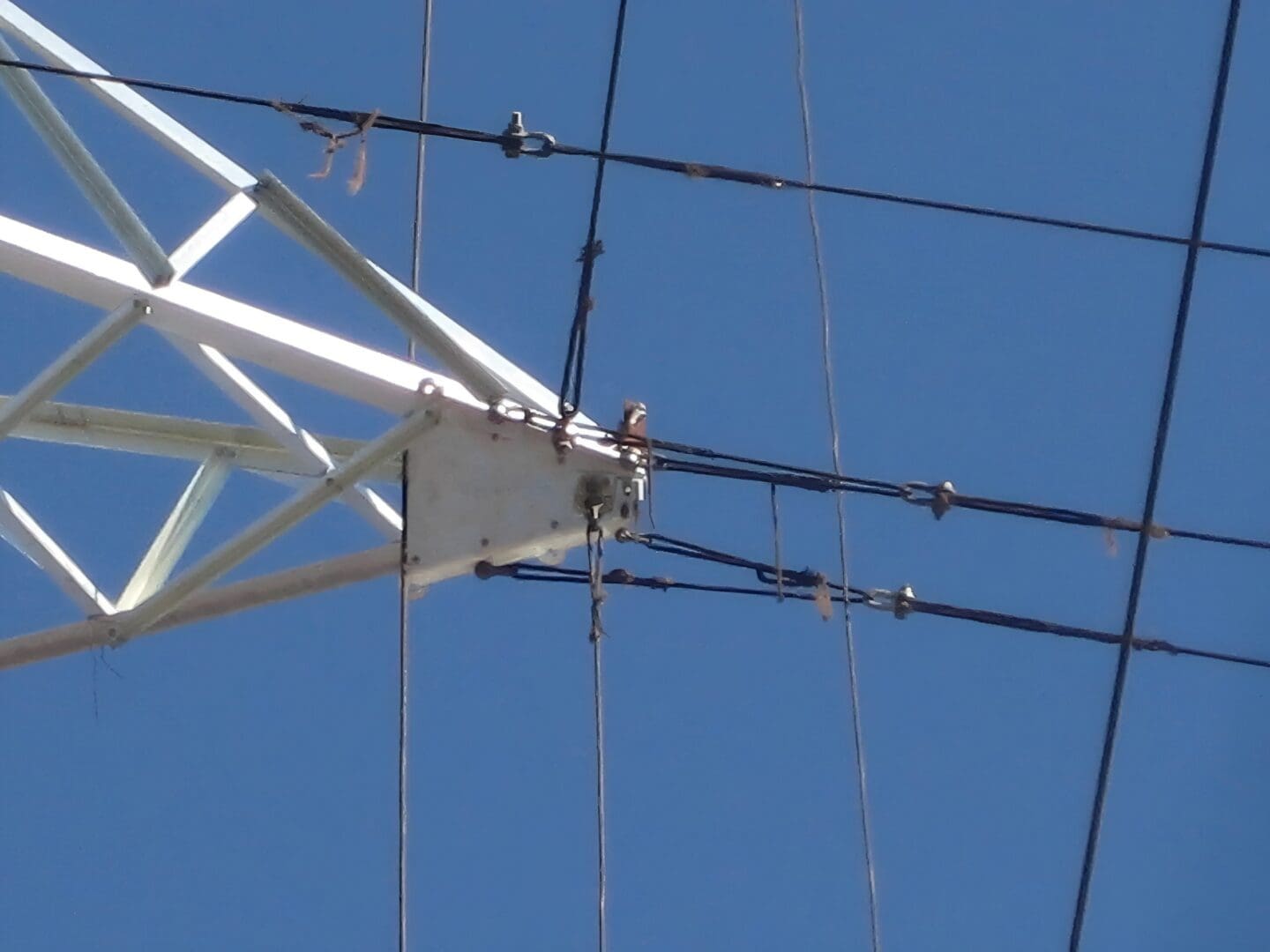 Power line connectors and white tower arm